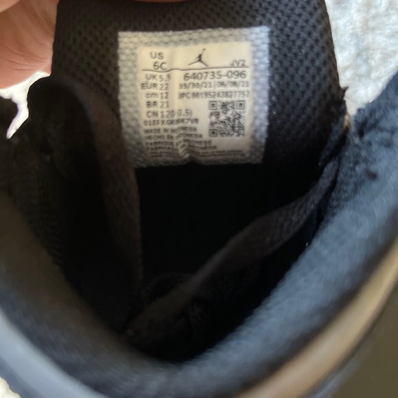 Jordan 1 Mid (TD) Black/Gym Red-Particle Gray - Picture 5 of 6